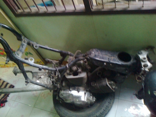 เครื่องติดเฟรมพร้อมเอกสาร2ตัวyamaha virago-400