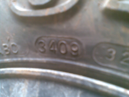 ขายแม็กซ์อิตาลี พร้อมยาง สภาพดี ดอกเต็ม