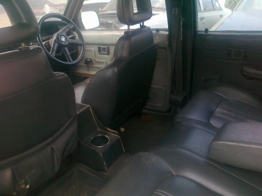 ขายไมตี้แวนปี93.พร้อมใช้งานแต่สีไม่สวยนอกนั้นพร้อมใช้ เครื่อง2500เทอโบมั้ง กระจกไฟฟ้าคู่หน้า พวงพาวเวอร์ คานหน้ามีตัวเลข คัสซีสวยไม่ผุ เครื่องดีมากๆ ตามรูป อยู่คลอง6คลองหลวงปทุมธานี