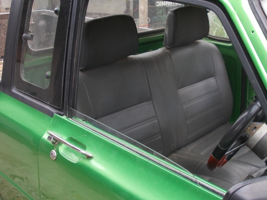 ขายมาสด้า แฟมิเลีย พร้อมวิ่งครับ