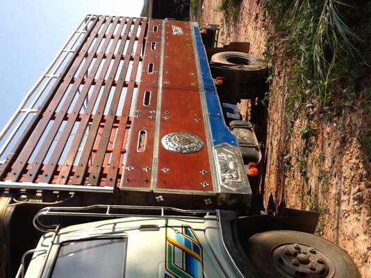 ขายหกล้อFC เครื่อง120 ยาว5.50 ปี38 กระจกไฟฟ้า รถห้างแท้ๆพร้อมใช้ดูรถได้ที่ในเมืองสุโขทัย