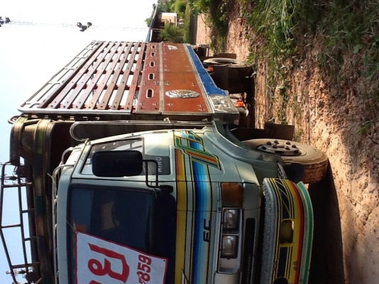 ขายหกล้อFC เครื่อง120 ยาว5.50 ปี38 กระจกไฟฟ้า รถห้างแท้ๆพร้อมใช้ดูรถได้ที่ในเมืองสุโขทัย