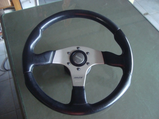 ขายพวงมาลัย MOMO แท้