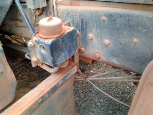 HINO FM 3M - 240 HP M10C สิบล้อดั๊มพ์ 2 เพลา มีระบบลากพ่วงให้ด้วยครับ กระบะดั๊มพ์มิเนียม 12 ตันสภาพสวย เครื่องแน่นดีไม่มีเยิ้ม ภายในสวย แอร์เย็น พวงมาลัยเพาเวอร์ เบรคทริ๊ปฟี้ครบครัน ช่วงล่างคัชซีไม่มีบวม ยางสภาพดี 70\% พร้อมใช้งาน เอกสารทะเบียนภาษีครบไม่ขา HINO FM 3M - 240 HP M10C สิบล้อดั๊มพ์ 2 เพลา มีระบบลากพ่วงให้ด้วยครับ กระบะดั๊มพ์มิเนียม 12 ตันสภาพสวย เครื่องแน่นดีไม่มีเยิ้ม ภายในสวย แอร์เย็น พวงมาลัยเพาเวอร์ เบรคทริ๊ปฟี้ครบครัน ช่วงล่างคัชซีไม่มีบวม ยางสภาพดี 70\% พร้อมใช้งาน เอกสารทะเบียนภาษีครบไม่ขา