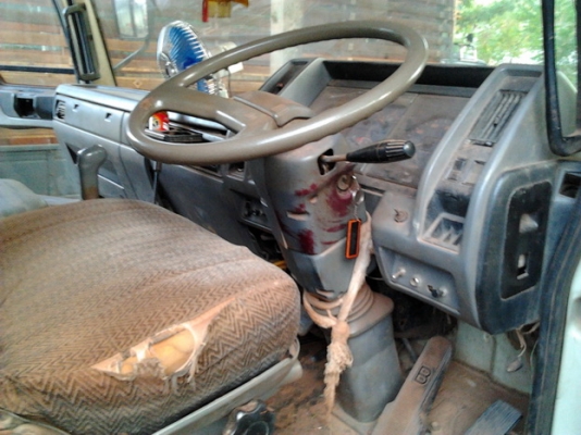 HINO FM 3M - 240 HP M10C สิบล้อดั๊มพ์ 2 เพลา มีระบบลากพ่วงให้ด้วยครับ กระบะดั๊มพ์มิเนียม 12 ตันสภาพสวย เครื่องแน่นดีไม่มีเยิ้ม ภายในสวย แอร์เย็น พวงมาลัยเพาเวอร์ เบรคทริ๊ปฟี้ครบครัน ช่วงล่างคัชซีไม่มีบวม ยางสภาพดี 70\% พร้อมใช้งาน เอกสารทะเบียนภาษีครบไม่ขา HINO FM 3M - 240 HP M10C สิบล้อดั๊มพ์ 2 เพลา มีระบบลากพ่วงให้ด้วยครับ กระบะดั๊มพ์มิเนียม 12 ตันสภาพสวย เครื่องแน่นดีไม่มีเยิ้ม ภายในสวย แอร์เย็น พวงมาลัยเพาเวอร์ เบรคทริ๊ปฟี้ครบครัน ช่วงล่างคัชซีไม่มีบวม ยางสภาพดี 70\% พร้อมใช้งาน เอกสารทะเบียนภาษีครบไม่ขา