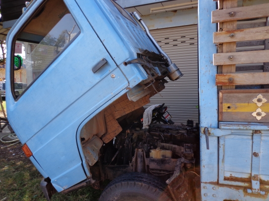 ขาย ISUZU NKR 110 HP เครื่อง 4BE1 ยกหัวได้ ยาว 3.20 ม. ขาย ISUZU NKR 110 HP เครื่อง 4BE1 ยกหัวได้ ยาว 3.20 ม.