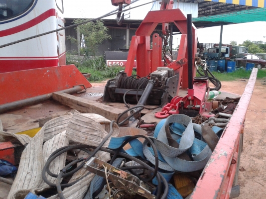 รถยกลากจูงพร้อมเครนยูนิค 3.50