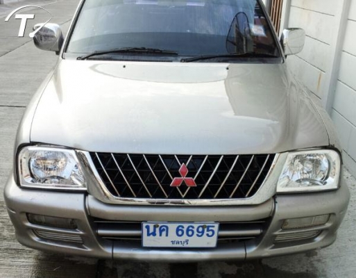 MITSUBISHI STRADAGRANDIS รถครอบครับ11ที่นั้งเอาปรับราคาวันนี้วันเดียยวครับ