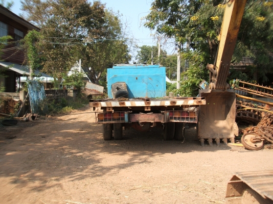 ขายด่วน รถหกล้อ นิสสัน ยาว 6 เมตร เครื่องยนต์ ฮีโน่ 190 แรงม้า ยาง 900   พื้นเรียบ คัดซีสวย ยางหน้าดี