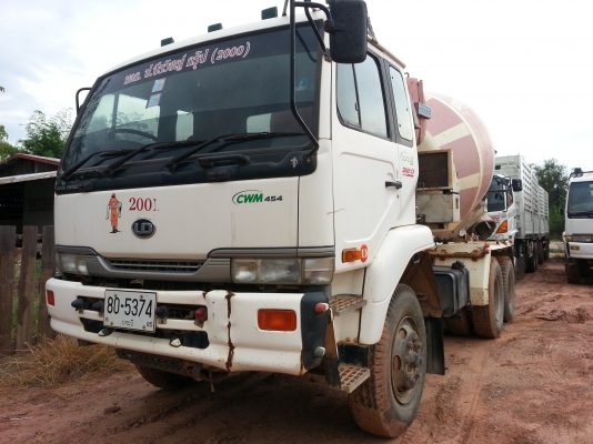 ต้องการขายรถโม่ปูน NISAN UD 320Hp ปี 48 สนใจโทร 081-8569543 ชายโต และหญิงแป้ง 080-7253793