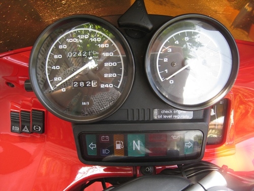 ขาย BMW R1100RT ราคา 3.2 แสน สนใจติดต่อ : 081-805-5188 (คุณนพ) ขาย BMW R1100RT ราคา 3.2 แสน สนใจติดต่อ : 081-805-5188 (คุณนพ)