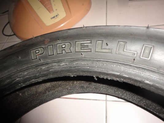ยาง\% PIRELLI  140/70/17 ราคา 1000 บาท