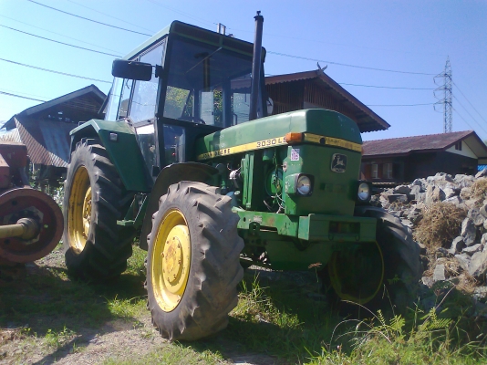 ขายด่วน!..รถไถ JOHN DEER 3030 LS 4 WD รถเก่านอก พร้อมแล้วสำหรับการลุยงาน!.