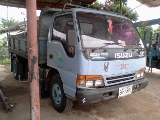 ขายหกล้อ NPR 120 ฝาดำ