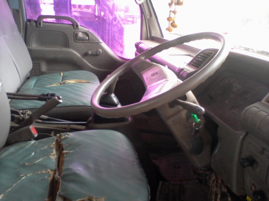 ขายหกล้อ NPR 120 ฝาดำ