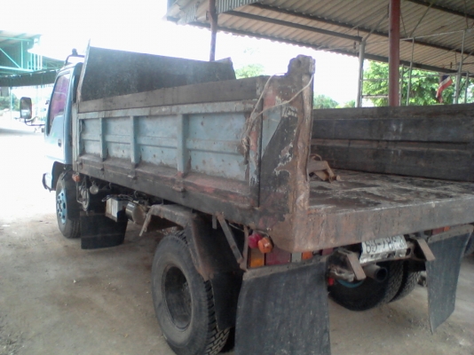 ขายหกล้อ NPR 120 ฝาดำ