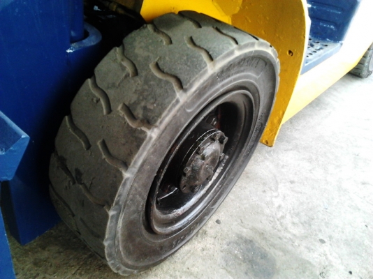 ขายรถยกโฟร์คลิฟท์งา(ฮิ้งฟอร์ค)กระดกได้KOMATSUรุ่นใหม่FD25-12รับประกัน6เดือนราคา390000บาทขายด่วน