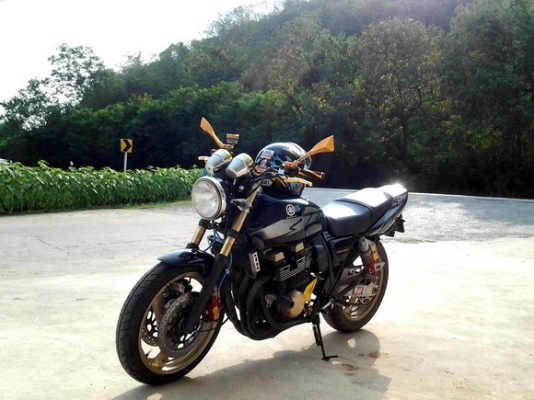 xjr 400 + ทะเบียน ของแต่งล้นๆ ของใหม่เกือบทั้งคัน ต่อรองได้