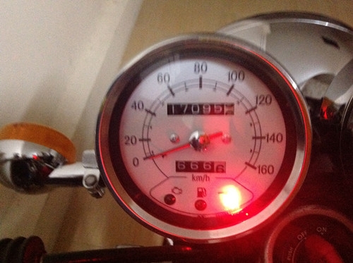 ***ขาย sr ปี 2010 หัวฉีด กุญแจชิพ ซักคัน 99000 ลองดูครับ***