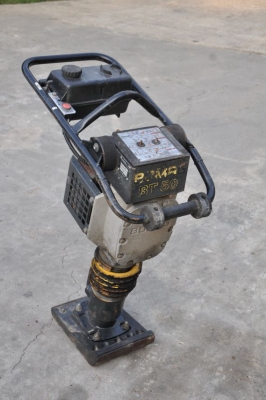 ขายเครื่องตบดิน BOMAG BT50 สภาพสวยเดิมจากญี่ปุ่น ราคาเร้าใจ