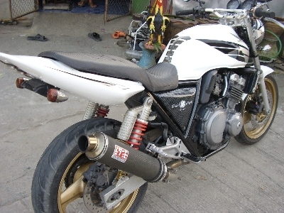 ต้องการขาย CB400 ปี 94 ครับ เครื่องดีเงียบไม่มีปัญหาขับกลับบ้านได้เลย ท่อคาร์บอนเสียงมันๆครับ ยางหน้าใหม่เพิ่งเปลี่ยน ยางหลังยังเหลืออีกเยอะใช้ได้อีกนานครับ เครื่องเงียบเดินเบารอบพันต้นๆไม่มีเยิ่ม สภาพสีขาวดำเดิมๆญี่ปุ่น สนใจโทรมา 0871645903 ราคาคุยกันขาย ต้องการขาย CB400 ปี 94 ครับ เครื่องดีเงียบไม่มีปัญหาขับกลับบ้านได้เลย ท่อคาร์บอนเสียงมันๆครับ ยางหน้าใหม่เพิ่งเปลี่ยน ยางหลังยังเหลืออีกเยอะใช้ได้อีกนานครับ เครื่องเงียบเดินเบารอบพันต้นๆไม่มีเยิ่ม สภาพสีขาวดำเดิมๆญี่ปุ่น สนใจโทรมา 0871645903 ราคาคุยกันขาย