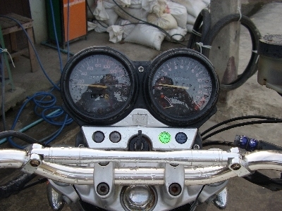 ต้องการขาย CB400 ปี 94 ครับ เครื่องดีเงียบไม่มีปัญหาขับกลับบ้านได้เลย ท่อคาร์บอนเสียงมันๆครับ ยางหน้าใหม่เพิ่งเปลี่ยน ยางหลังยังเหลืออีกเยอะใช้ได้อีกนานครับ เครื่องเงียบเดินเบารอบพันต้นๆไม่มีเยิ่ม สภาพสีขาวดำเดิมๆญี่ปุ่น สนใจโทรมา 0871645903 ราคาคุยกันขาย ต้องการขาย CB400 ปี 94 ครับ เครื่องดีเงียบไม่มีปัญหาขับกลับบ้านได้เลย ท่อคาร์บอนเสียงมันๆครับ ยางหน้าใหม่เพิ่งเปลี่ยน ยางหลังยังเหลืออีกเยอะใช้ได้อีกนานครับ เครื่องเงียบเดินเบารอบพันต้นๆไม่มีเยิ่ม สภาพสีขาวดำเดิมๆญี่ปุ่น สนใจโทรมา 0871645903 ราคาคุยกันขาย