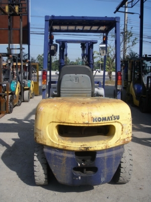FORKLIFT KOMATSU FD25HT-12  Hingfork  รถนอกนำเข้าจากญี่ปุ่น รถสวยมาก ๆ ค่ะ สภาพพร้อมใช้งาน