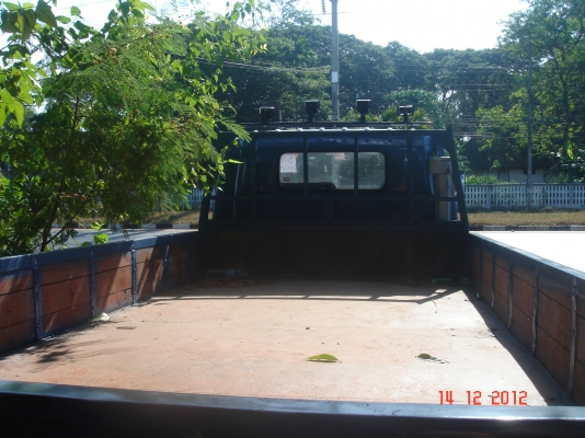 ISUZU NPR 115 5น็อต ทำสีใหม่ทั้งคันพร้อมใช้งานได้เลย โทร 081-6005999