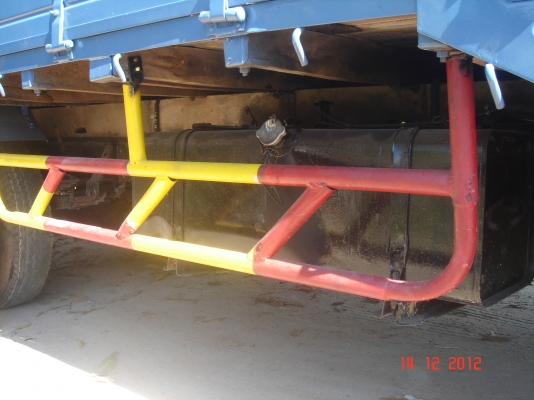 ISUZU NPR 115 5น็อต ทำสีใหม่ทั้งคันพร้อมใช้งานได้เลย โทร 081-6005999