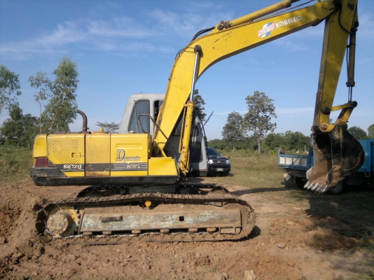 ขายรถแบคโฮ KOBELCO SK-120-T เก๋งเทา เล่มทะเบียน ไฟฟ้ามี รถสวย ใช้งานอยู่ สนใจโทร