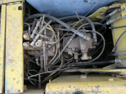 ขายรถแบคโฮ KOBELCO SK-120-T เก๋งเทา เล่มทะเบียน ไฟฟ้ามี รถสวย ใช้งานอยู่ สนใจโทร