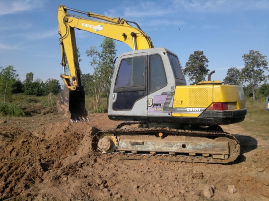 ขายรถแบคโฮ KOBELCO SK-120-T เก๋งเทา เล่มทะเบียน ไฟฟ้ามี รถสวย ใช้งานอยู่ สนใจโทร