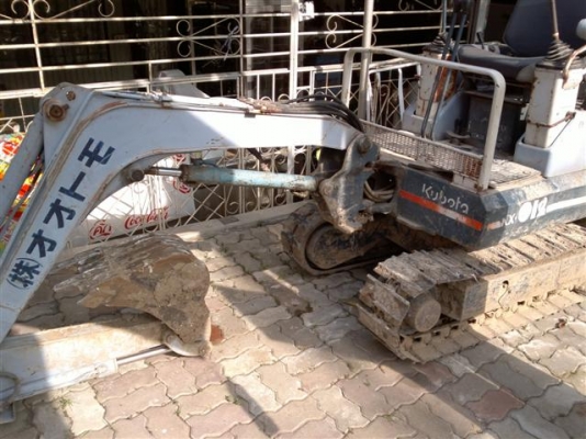ขายถูกรถแบ็คโคเล็ก KUBOTA KX 012 แทร็กยาง หน้าขุดหลังดัน