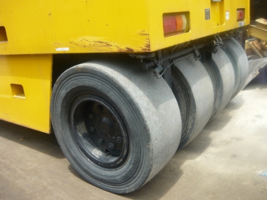 รถบด 7 ล้อยาง สภาพเดิมๆ เนี๊ยบสุด รถนอกแท้ๆ ยังไม่ผ่านการใช้งานในไทย100\% รับประกันคุณภาพ รถบด 7 ล้อยาง สภาพเดิมๆ เนี๊ยบสุด รถนอกแท้ๆ ยังไม่ผ่านการใช้งานในไทย100\% รับประกันคุณภาพ