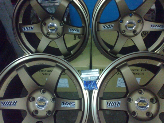 ล้อใหม่ก๊อปเเท้ TE37 SL 5รู ขอบ17 หน้า9หลัง10นิ้ว เเถมจุ๊ฟRAYS ล้อใหม่ก๊อปเเท้ TE37 SL 5รู ขอบ17 หน้า9หลัง10นิ้ว เเถมจุ๊ฟRAYS