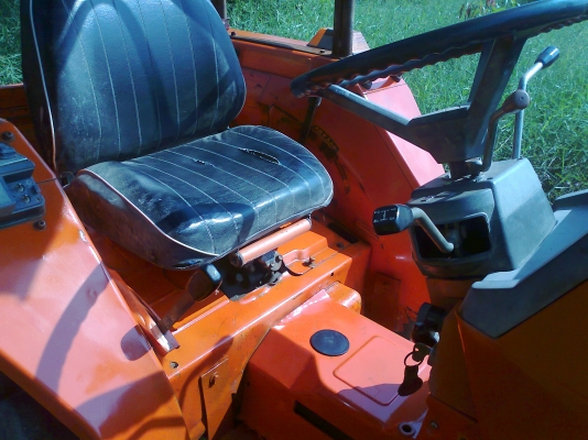 ขายรถไถ L1-24 พร้อมโรตารี่ 1.6 เมตร ล้อเหล็ก 1 คู่