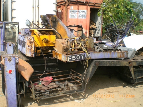 รถเครน 3 ปลอก 1 ชัก 6 ล้อ 175 แรงม้า