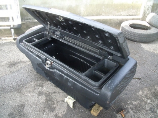 ขาย กล่อง MAXBOX by maxliner กับ แหร็กหลังคาของSammitr. ขาย กล่อง MAXBOX by maxliner กับ แหร็กหลังคาของSammitr.