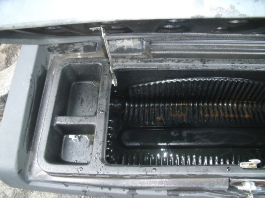 ขาย กล่อง MAXBOX by maxliner กับ แหร็กหลังคาของSammitr. ขาย กล่อง MAXBOX by maxliner กับ แหร็กหลังคาของSammitr.