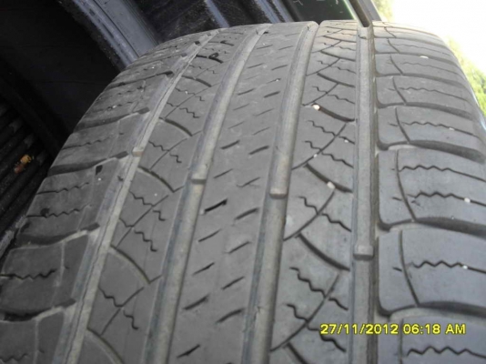 ยาง michelin latitude225/65 R 17 ปี10 ชุด4เส้น 2,400บาท