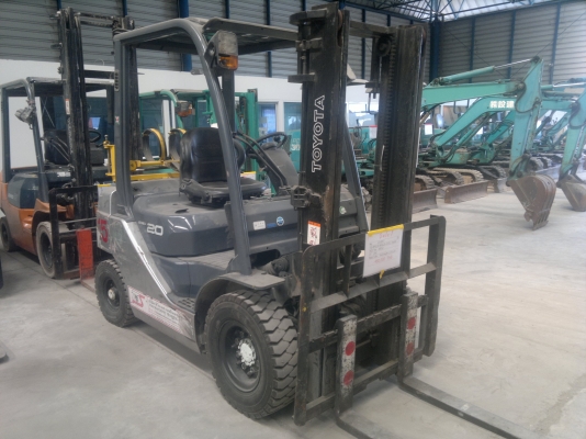 ขายรถฟอร์คลีฟท์ TOYOTA 8FGL20 เสา3M ออโต้ปี2007, 4527 ชม.สภาพดี รถนอกนำเข้า ติดต่อ มานะ 085-9049669