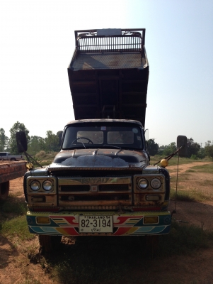 หกล้อดั้มกระบะอะลูมิเนียม อีซูซุ