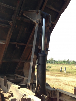 หกล้อดั้มกระบะอะลูมิเนียม อีซูซุ