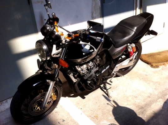 ขาย CB400 SF V-TEC2 ปี2002 กุญแจชิพ2ดอก พร้อมทะเบียนโอนได้ สภาพสวยๆ ราคาพิเศษ