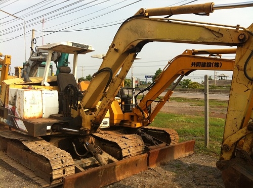รถแบคโฮ YANMAR YB451UZ