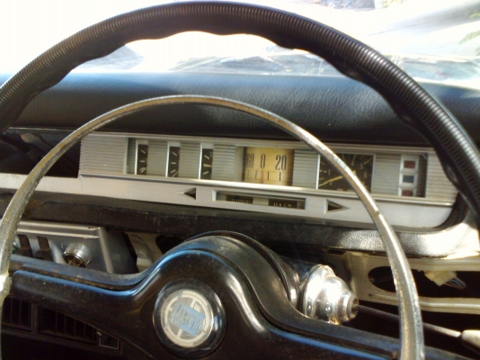 ขายรถแลนเซียรฟูเวียรถูกๆหน่อยครับรถขับได้ 4 ประตู