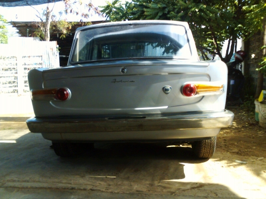 ขายรถแลนเซียรฟูเวียรถูกๆหน่อยครับรถขับได้ 4 ประตู