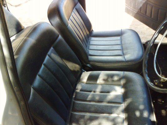 ขายรถแลนเซียรฟูเวียรถูกๆหน่อยครับรถขับได้ 4 ประตู