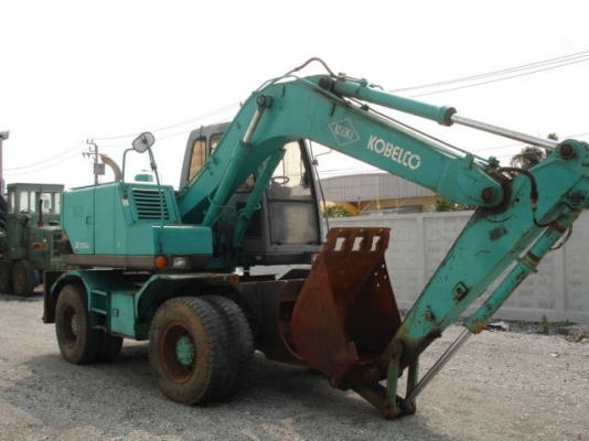 ขายด่วนรถแบ็คโฮสภาพพร้อมใช้งาน KOBELCO รุ่น SK100W-2 ล้อยางราคาพิเศษ  คลิกเลยค่ะ