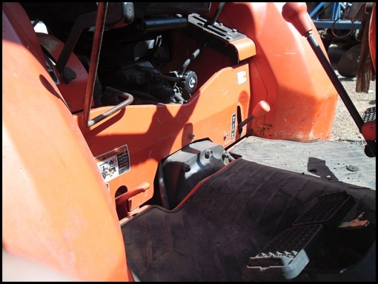 รถไถคูโบต้า สภาพสวยๆ อุปกรณ์ 8 ชุด